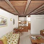Residenza Crb 38 By Wonderful Italy شقة *